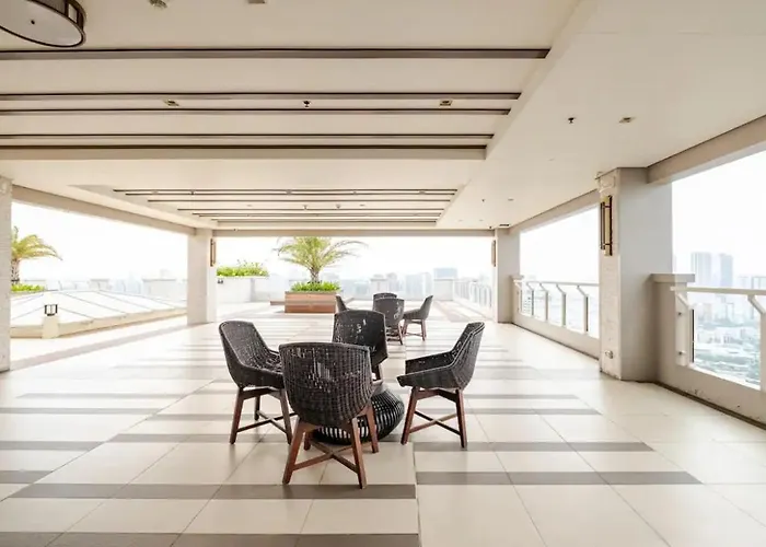 2 Bedroom With Parking Balcony Fully Furnished Free Wifi Pool * Manila