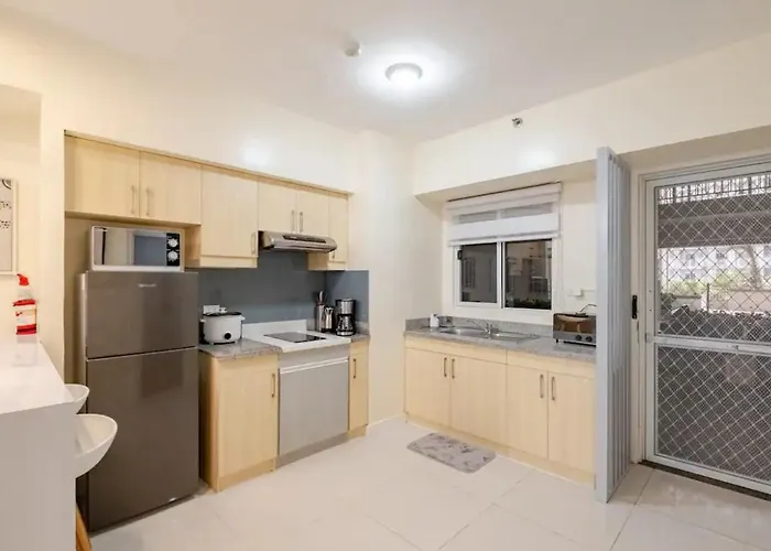 2 Bedroom With Parking Balcony Fully Furnished Free Wifi Pool