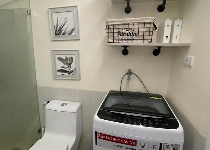 2 Bedroom With Parking Balcony Fully Furnished Free Wifi Pool Apartment Manila